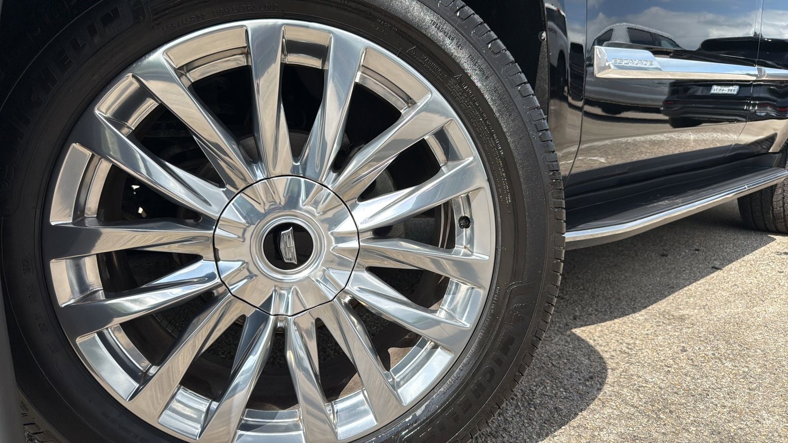 2018 Cadillac Escalade Luxury