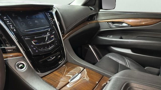 2018 Cadillac Escalade Luxury