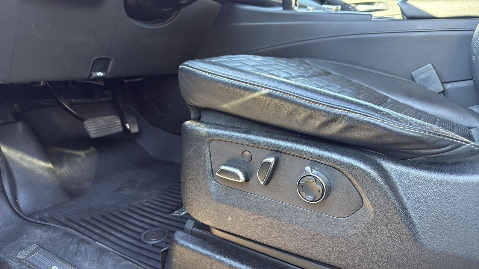 2023 Cadillac Escalade Premium Luxury Platinum