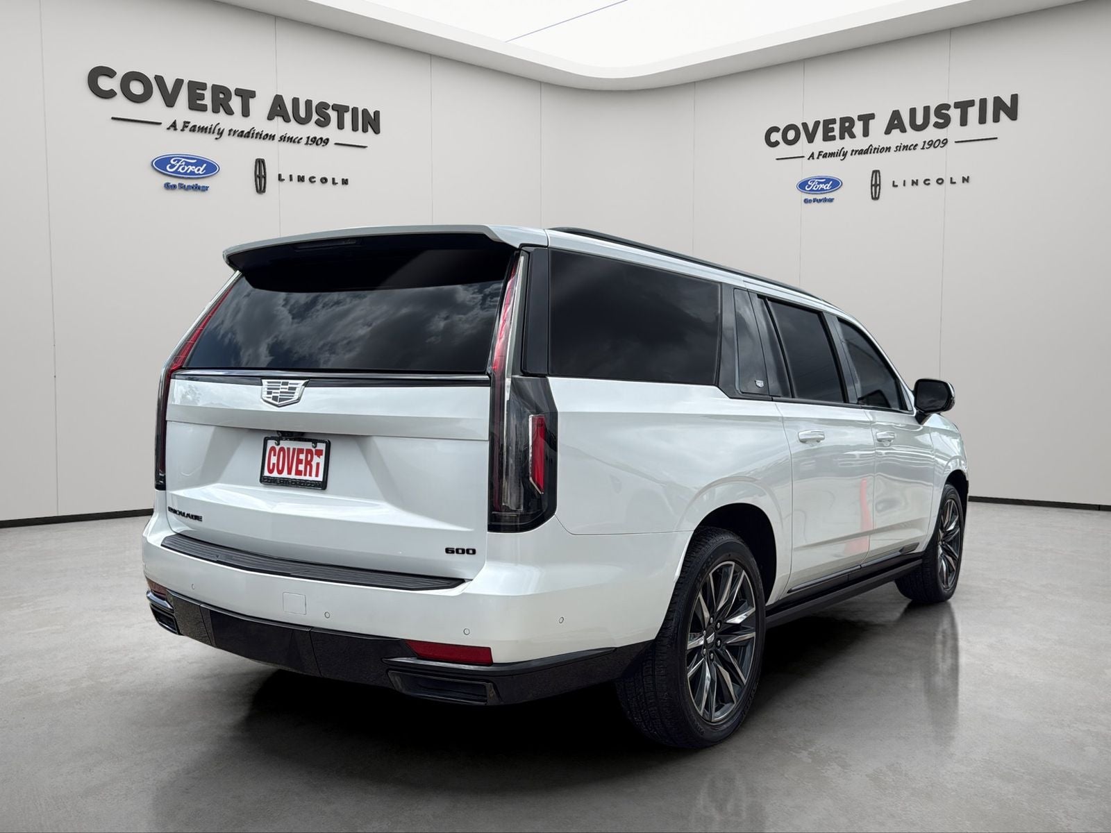 2024 Cadillac Escalade ESV Sport