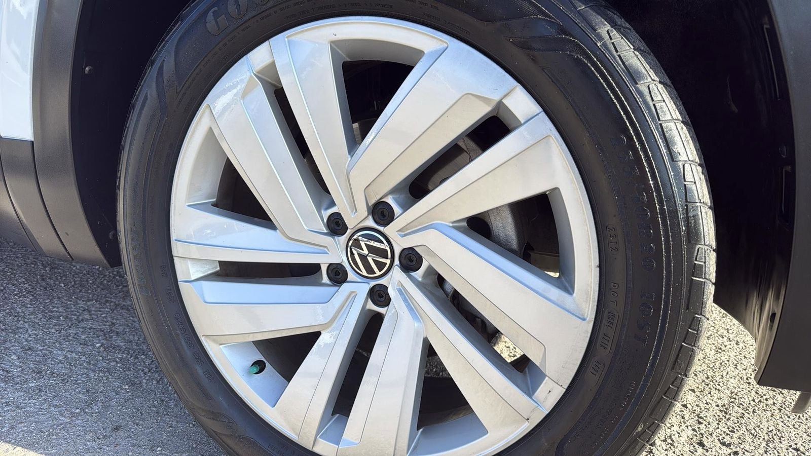 2022 Volkswagen Atlas Cross Sport 3.6L V6 SE w/Technology