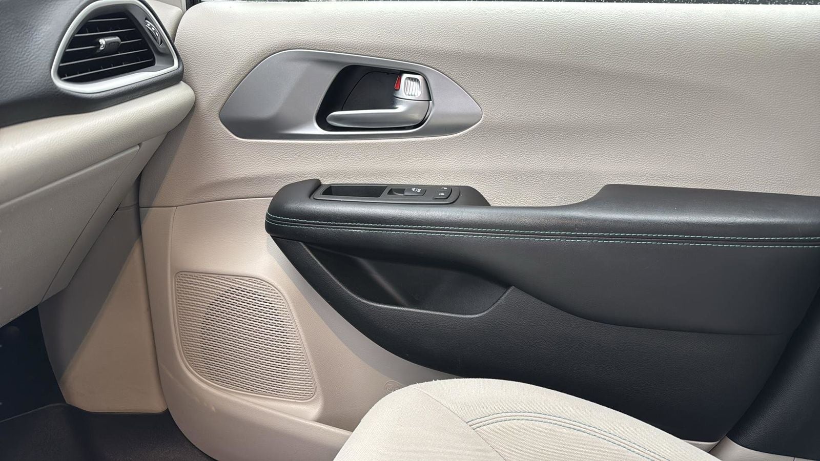 2018 Chrysler Pacifica Hybrid Touring Plus