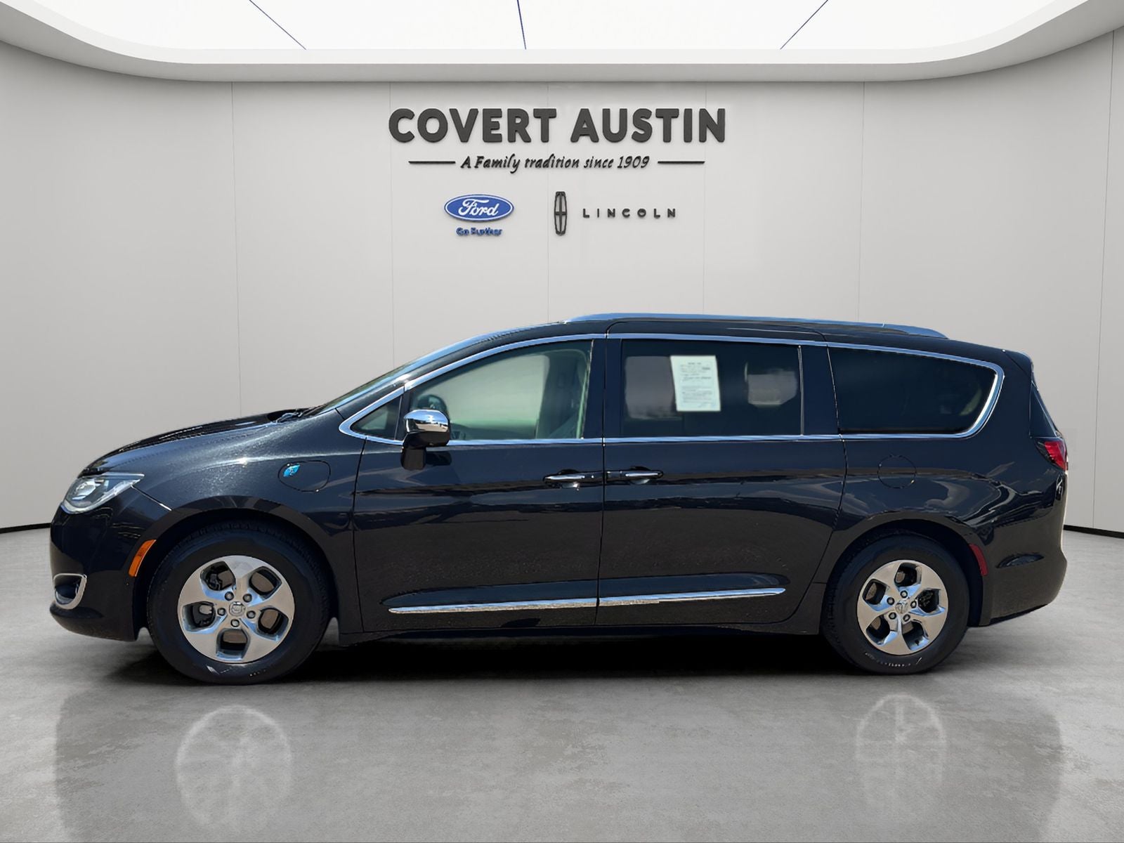 2018 Chrysler Pacifica Hybrid Limited