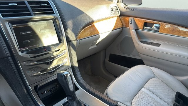 2015 Lincoln MKX Base