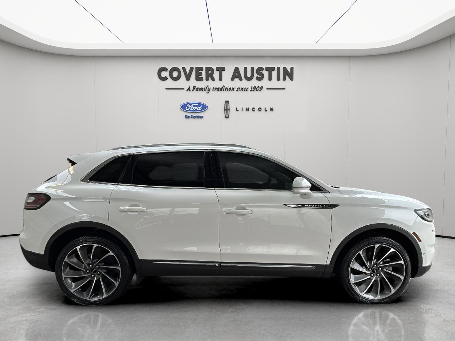 2022 Lincoln Nautilus Reserve