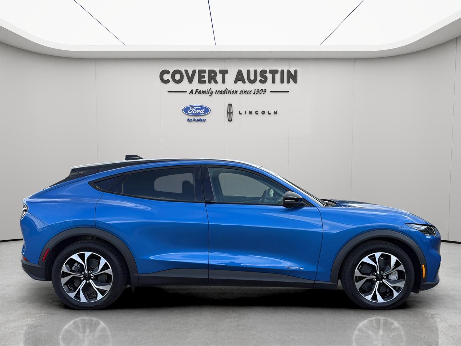 2025 Ford Mustang Mach-E Select