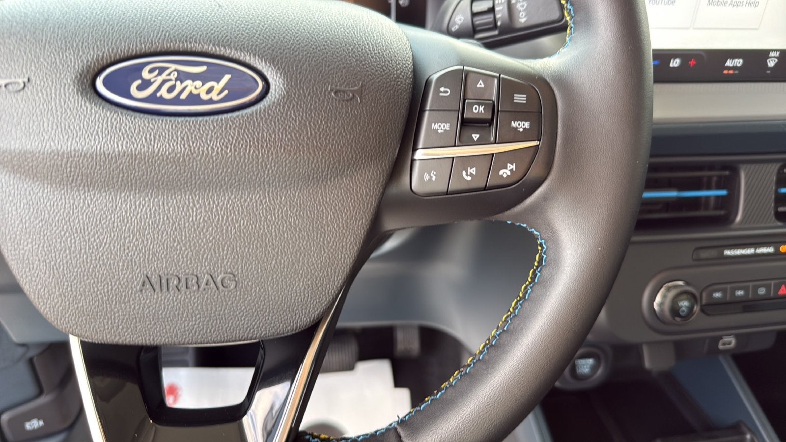 2026 Ford Maverick Lobo Standard