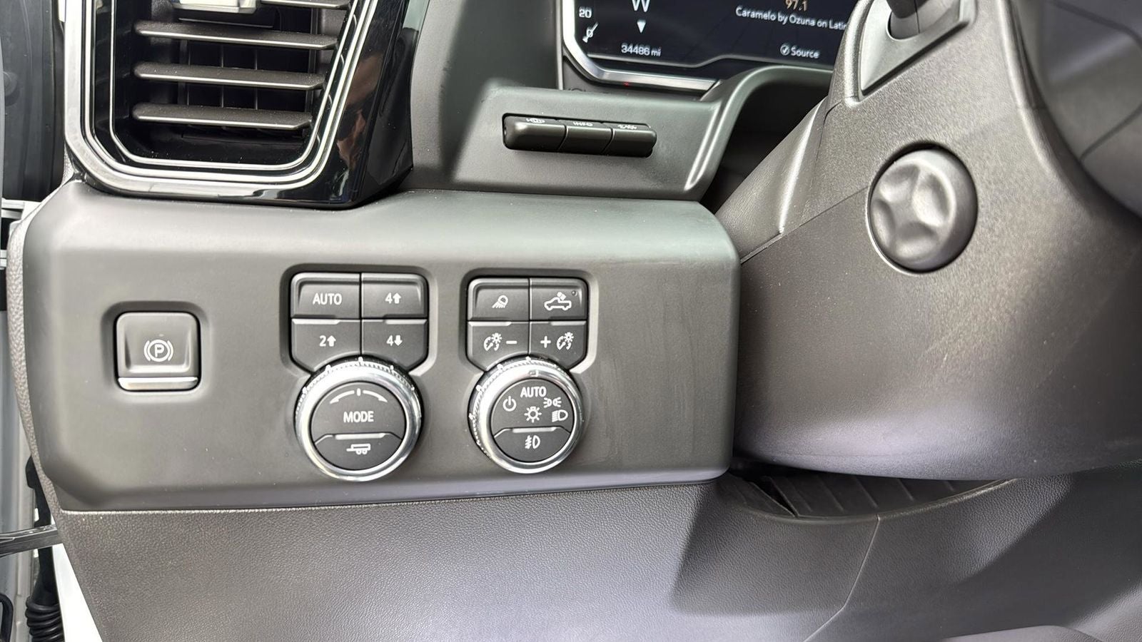 2024 GMC Sierra 1500 AT4X