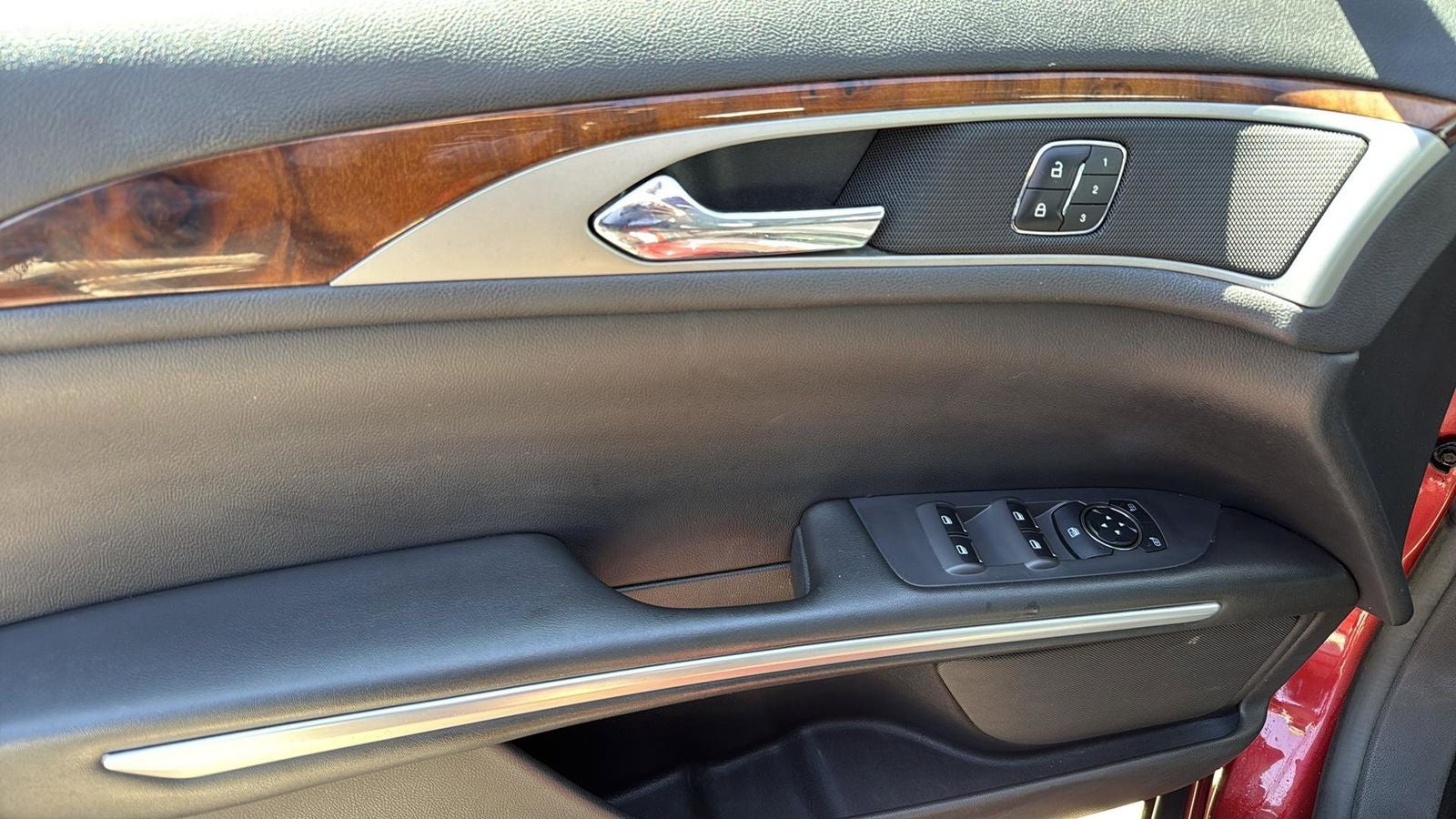 2014 Lincoln MKZ Base