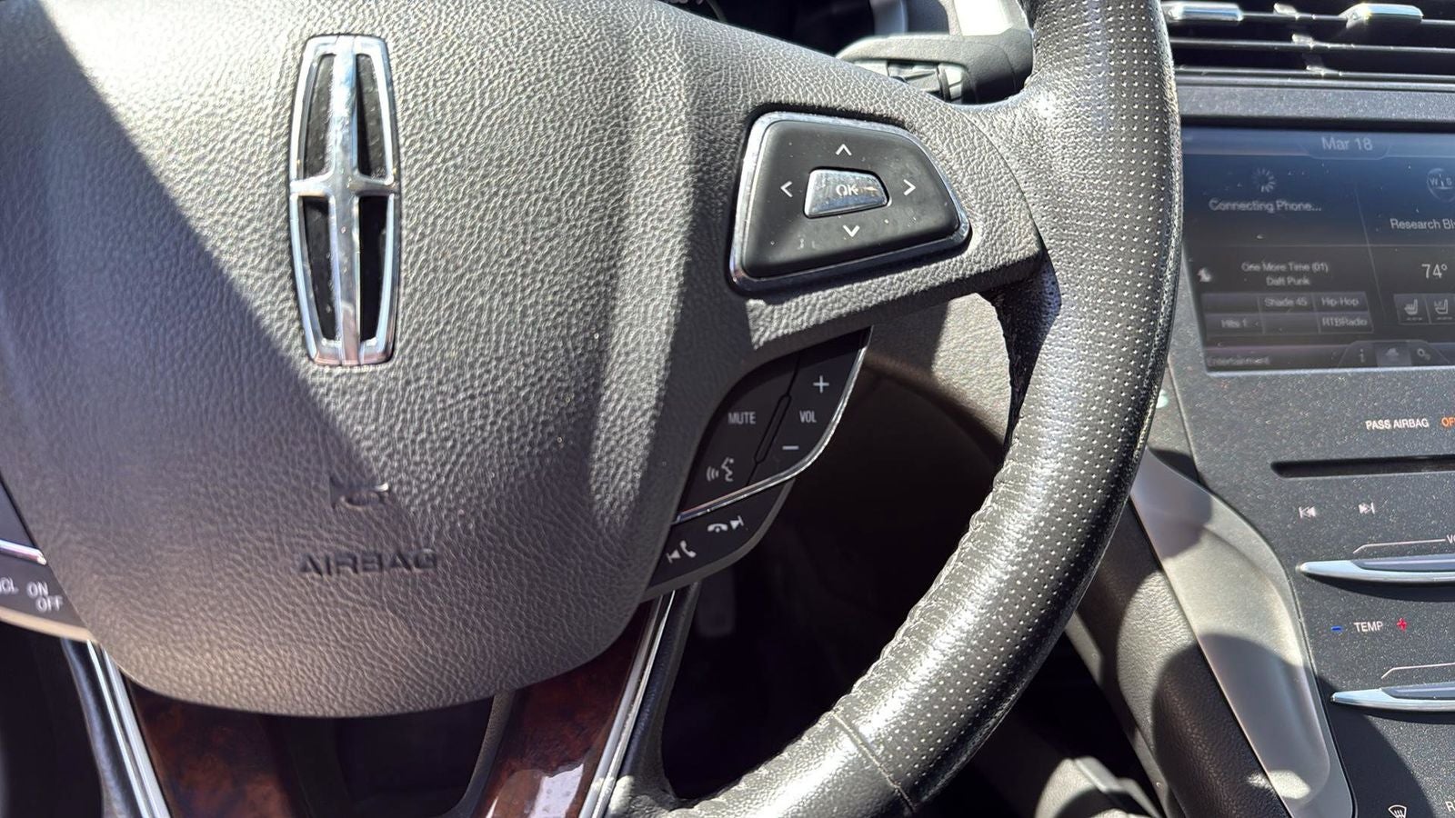 2014 Lincoln MKZ Base