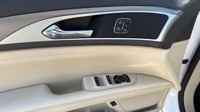 2017 Lincoln MKZ Hybrid Premiere