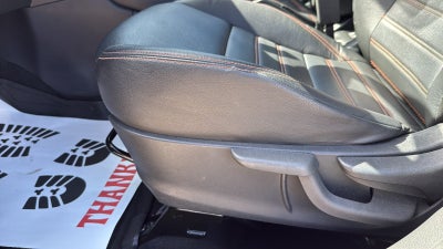 2019 Nissan Kicks SR