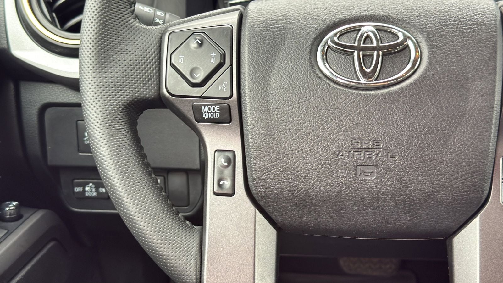 2022 Toyota Tacoma TRD Sport V6
