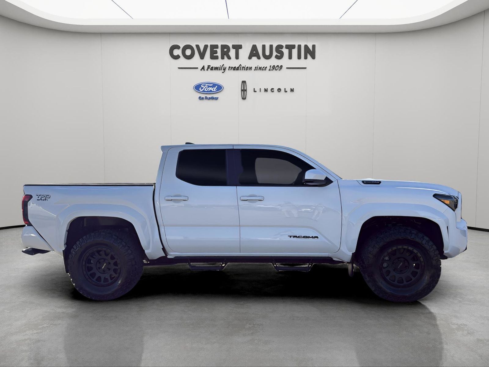 2024 Toyota Tacoma Hybrid TRD Sport