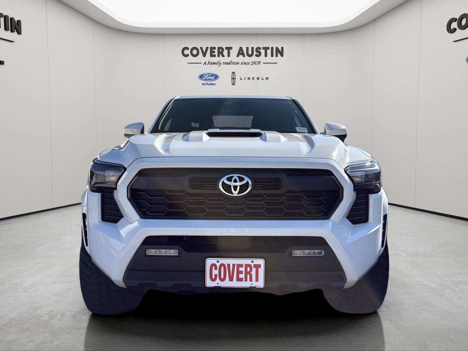 2024 Toyota Tacoma Hybrid TRD Sport