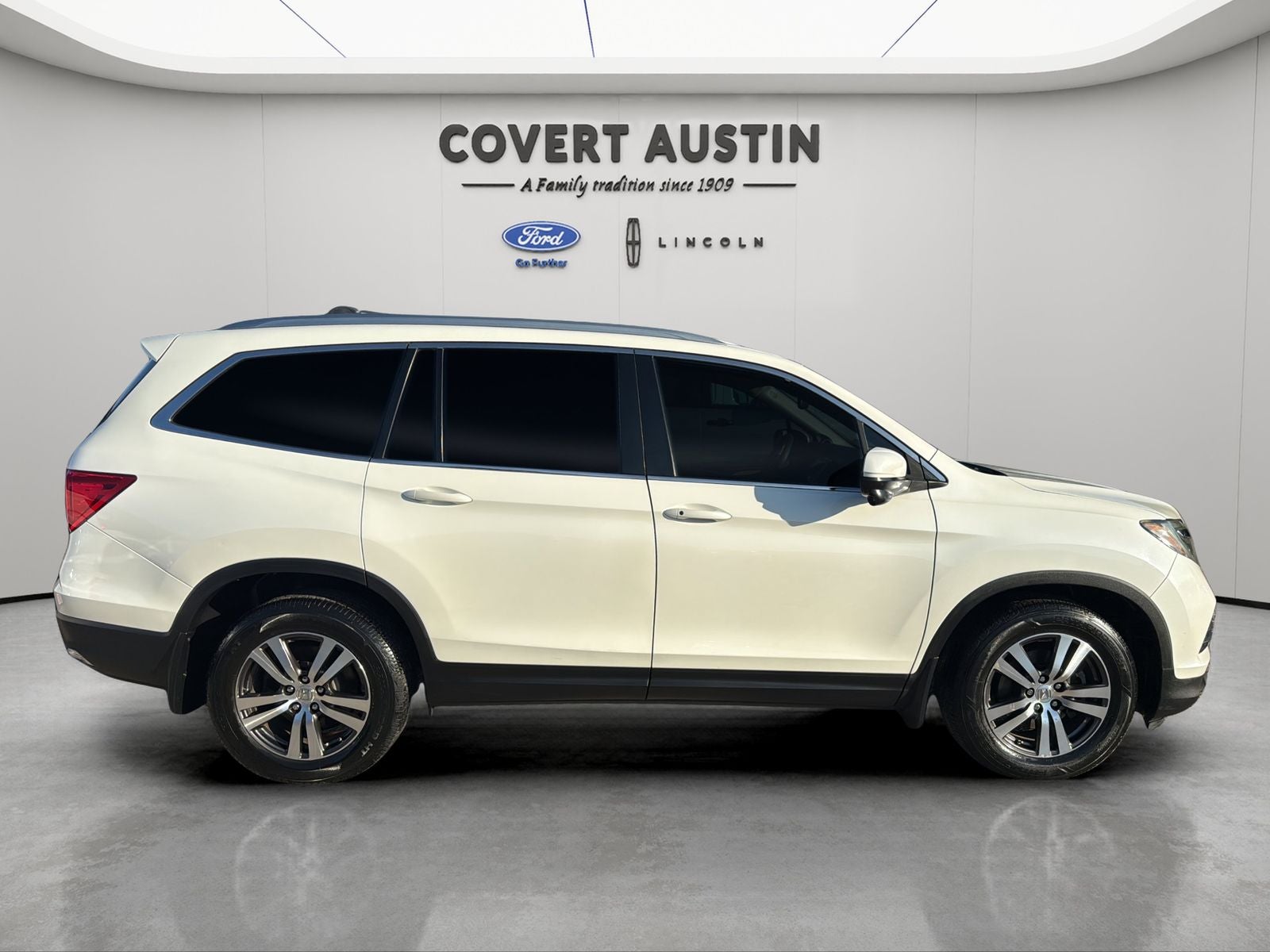 2016 Honda Pilot EX-L w/Rear Entertainment System