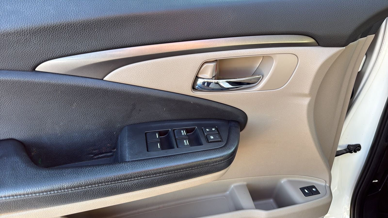 2016 Honda Pilot EX-L w/Rear Entertainment System