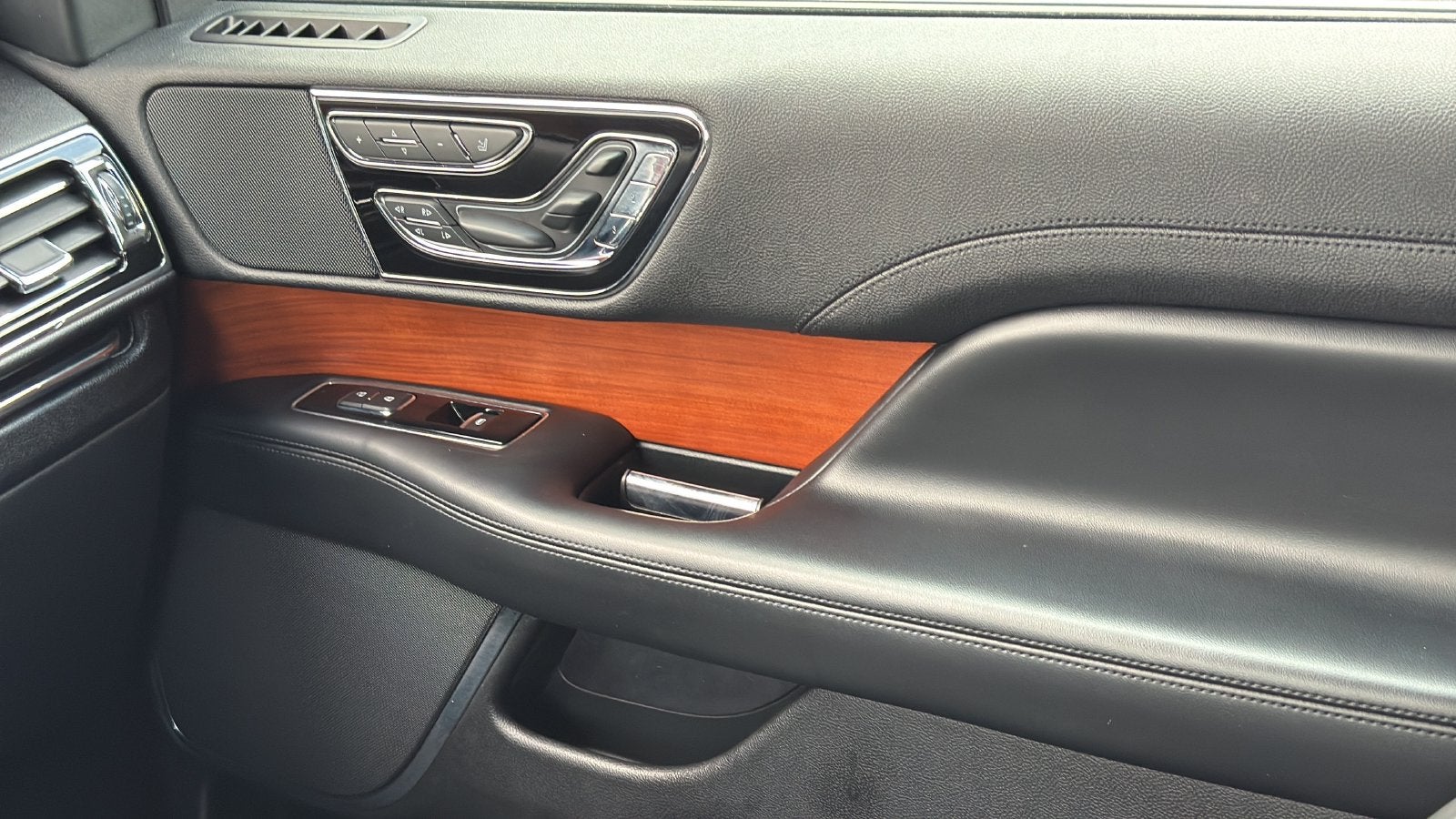 2019 Lincoln Navigator Select