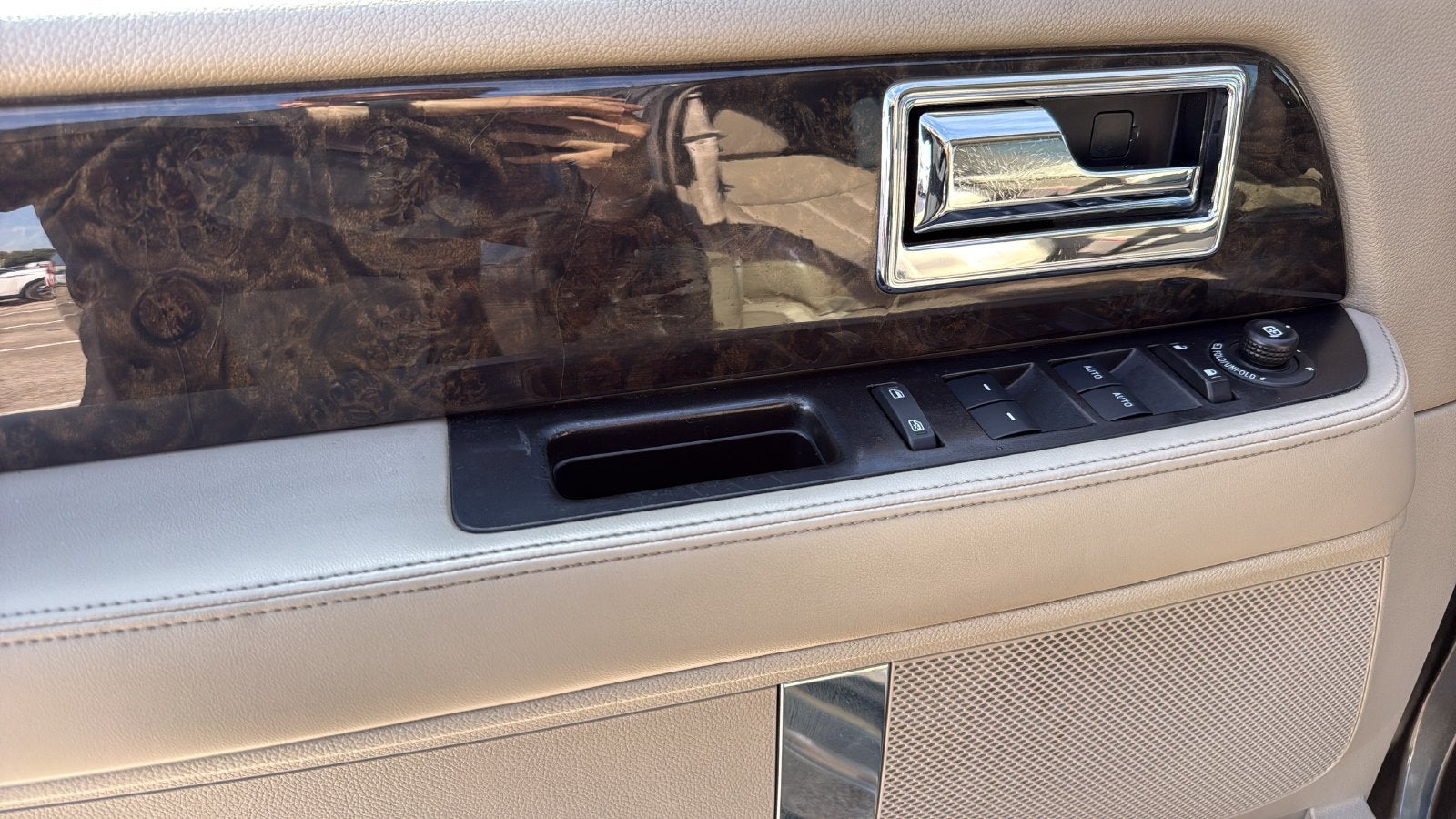 2015 Lincoln Navigator L Base