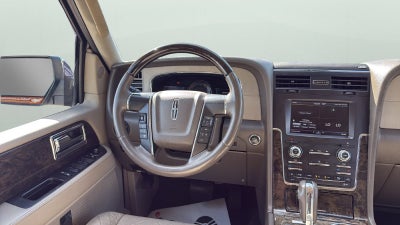 2015 Lincoln Navigator L Base