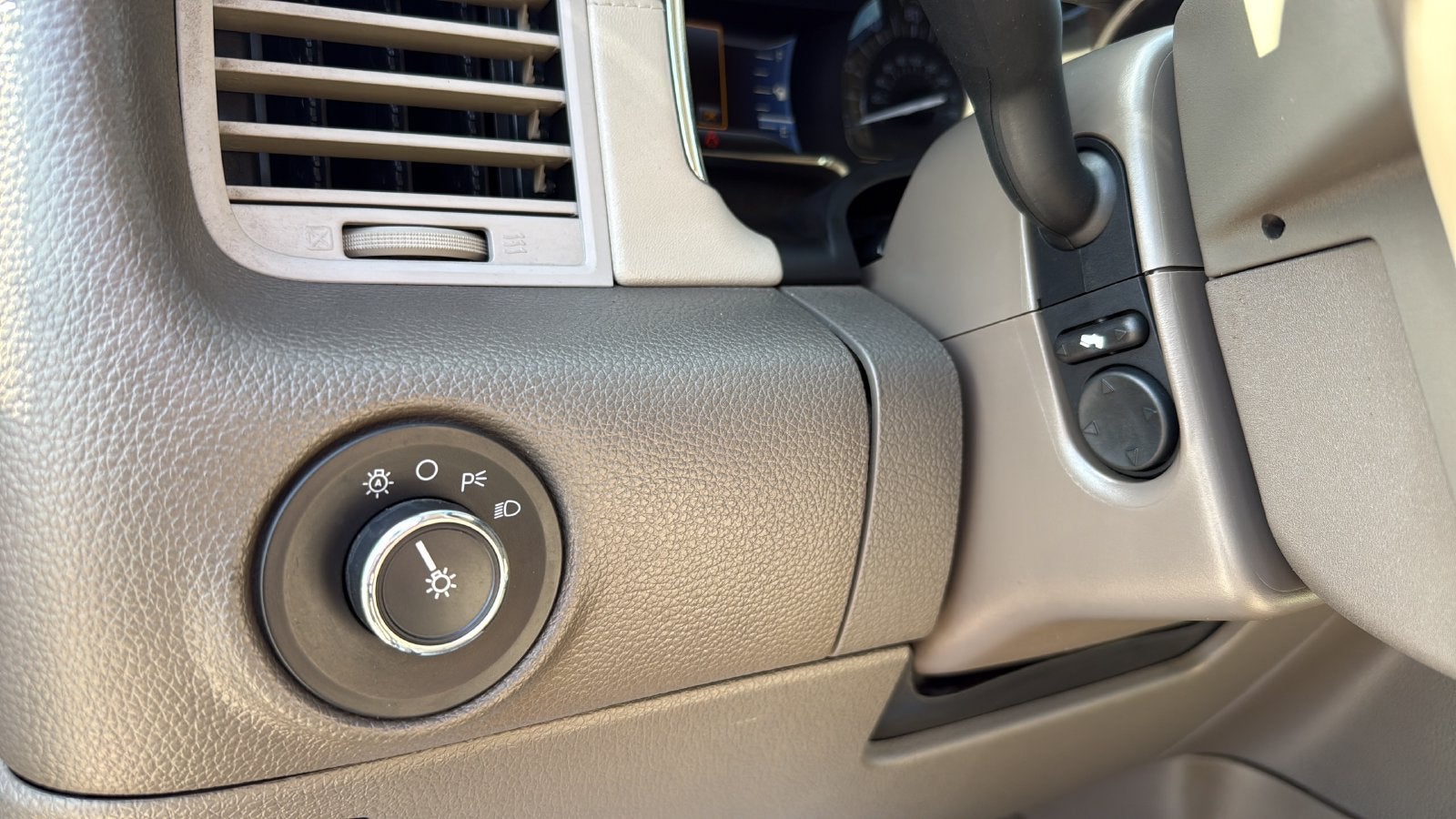 2015 Lincoln Navigator L Base