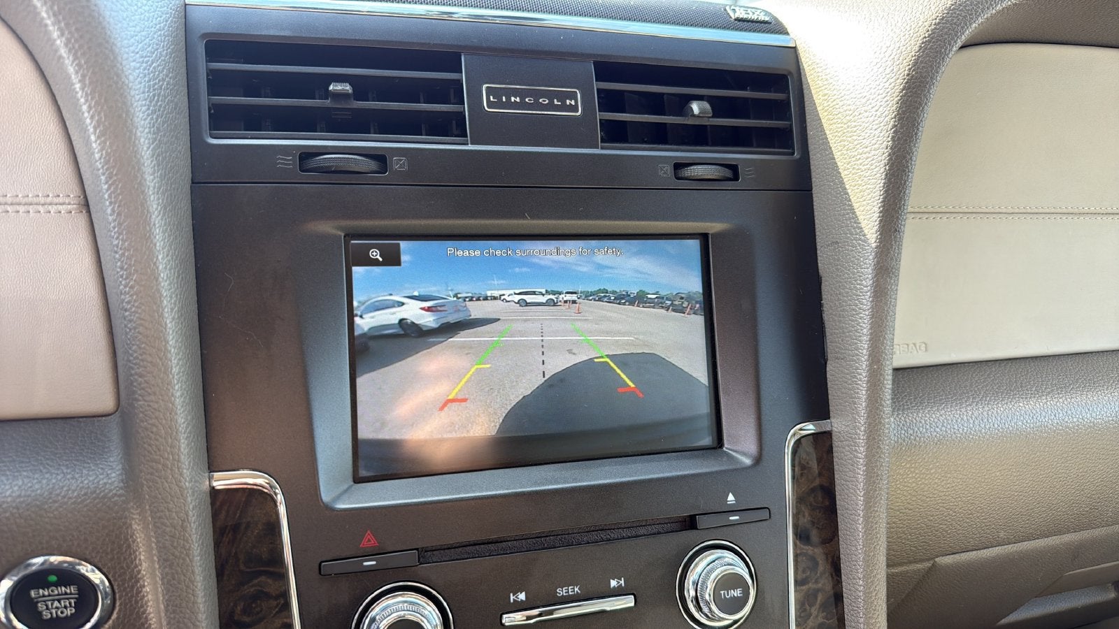 2015 Lincoln Navigator L Base