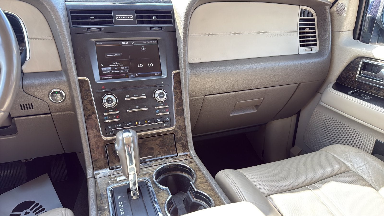 2015 Lincoln Navigator L Base