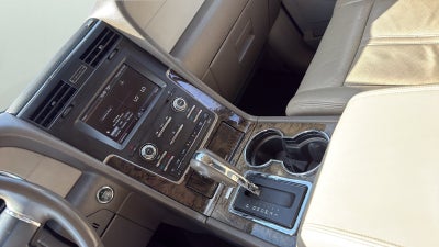 2015 Lincoln Navigator L Base