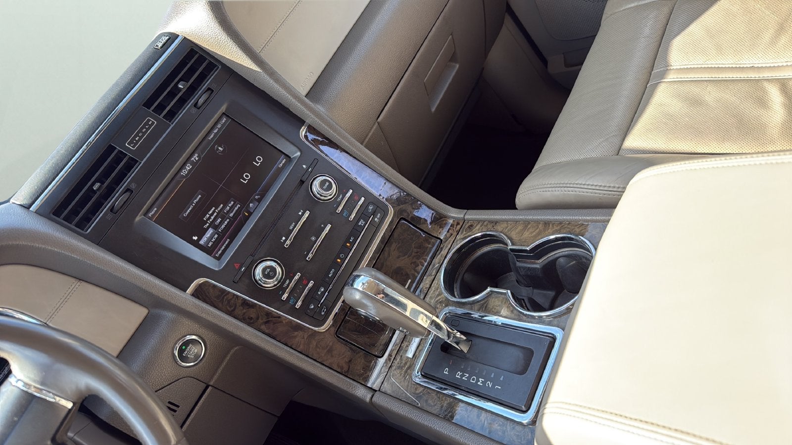 2015 Lincoln Navigator L Base