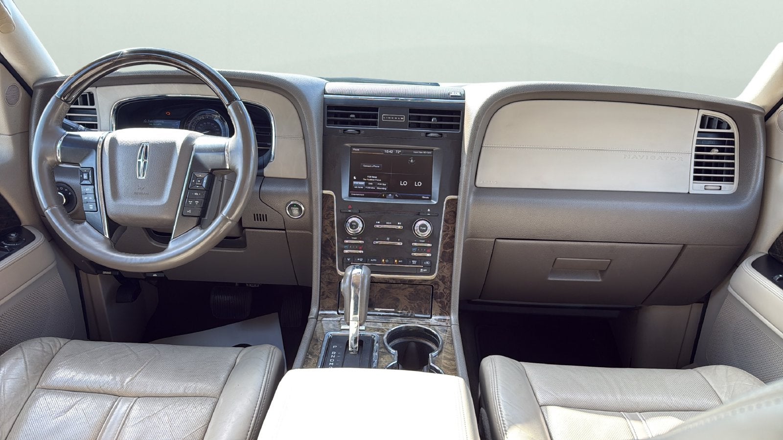 2015 Lincoln Navigator L Base