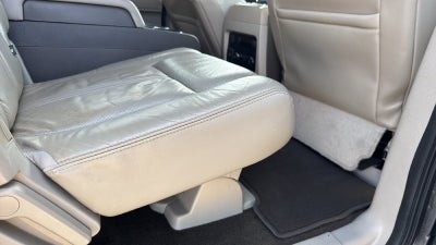 2015 Lincoln Navigator L Base