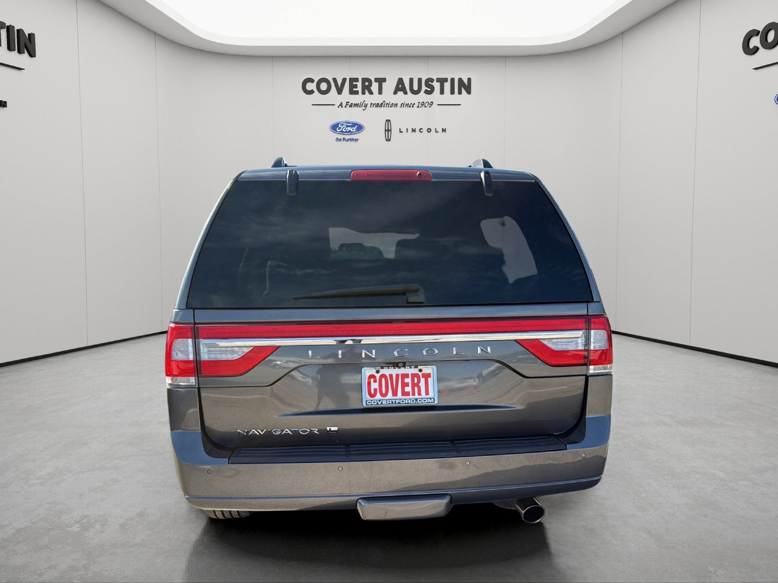 2015 Lincoln Navigator L Base