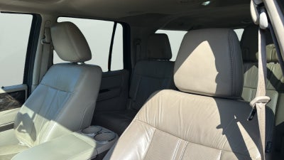2015 Lincoln Navigator L Base