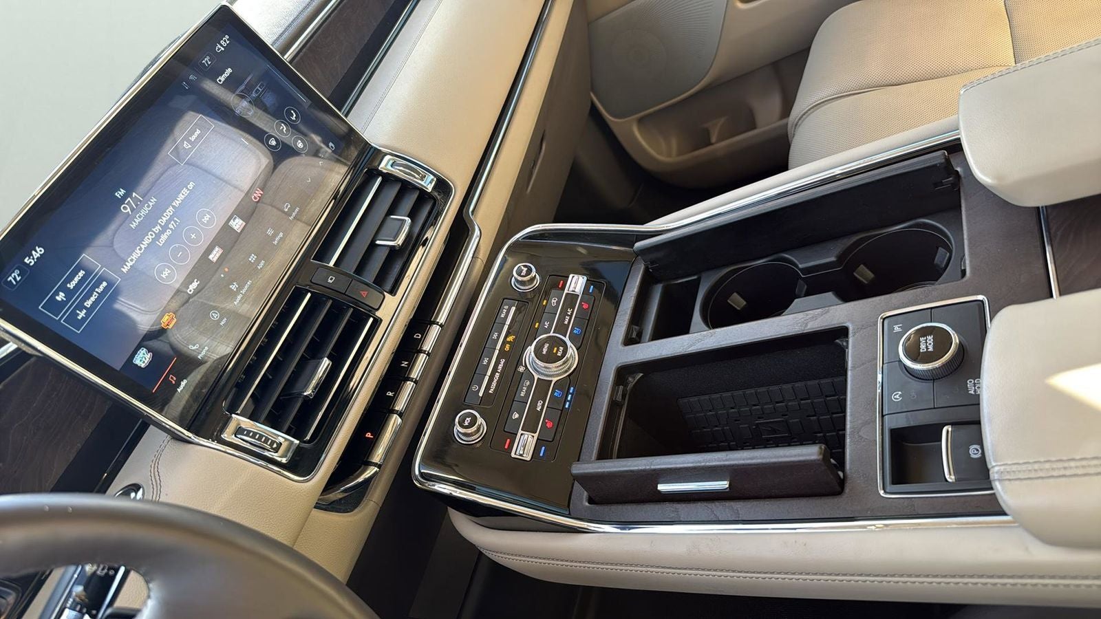 2023 Lincoln Navigator L Reserve