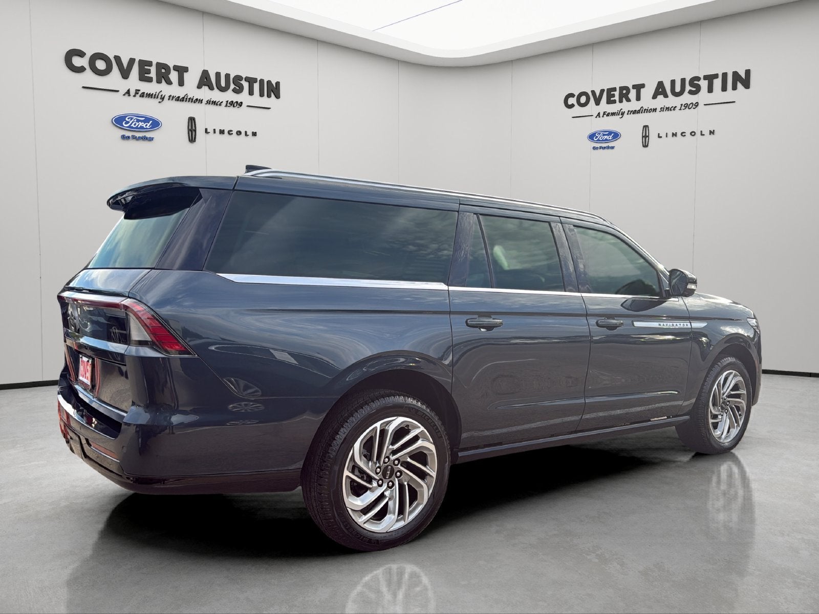 2026 Lincoln Navigator L Reserve
