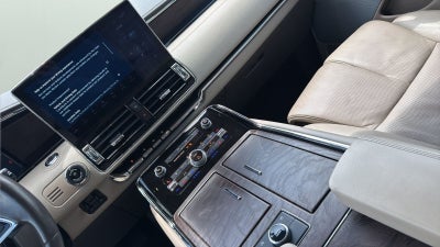 2022 Lincoln Navigator L Reserve