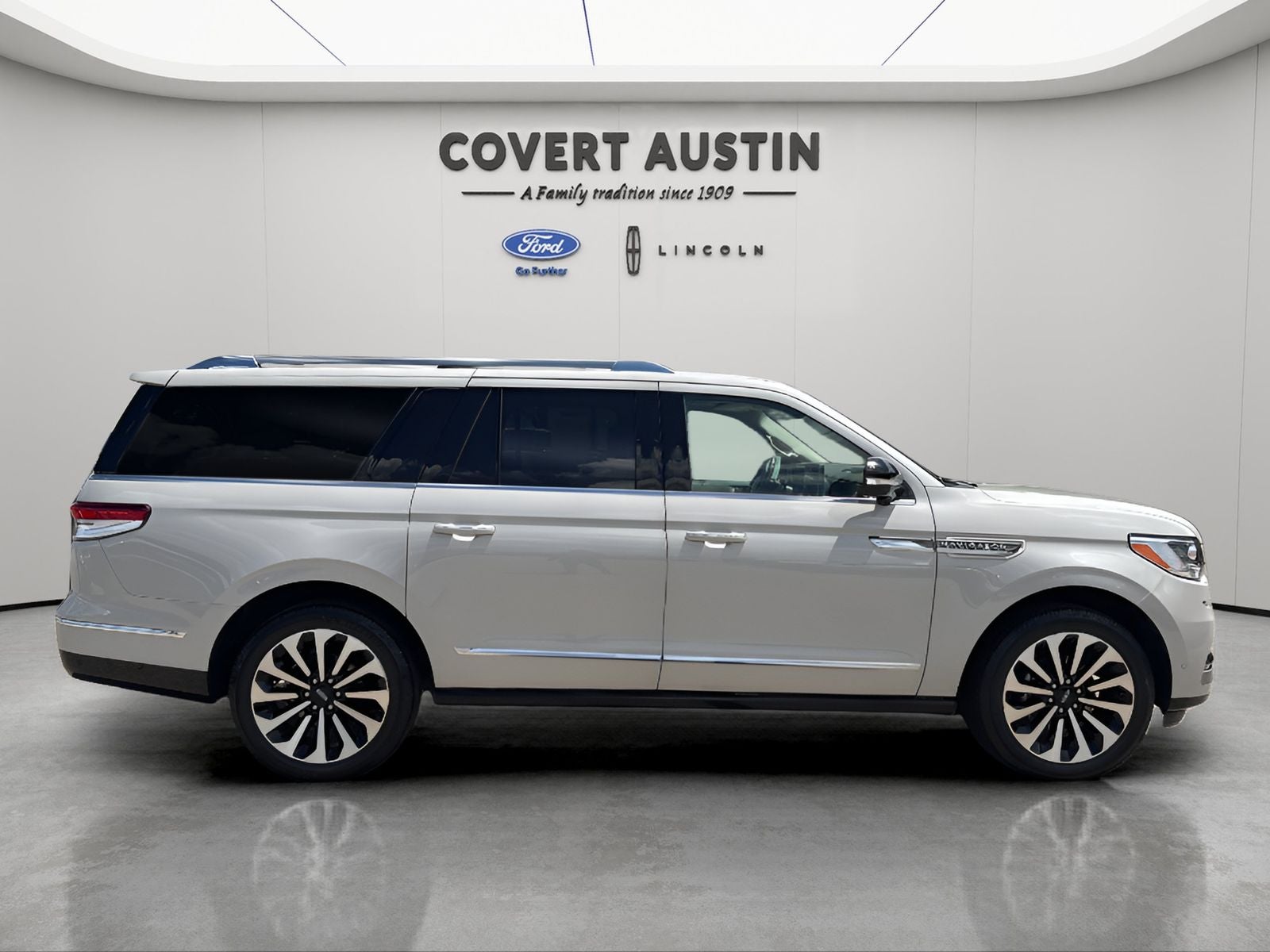 2022 Lincoln Navigator L Reserve