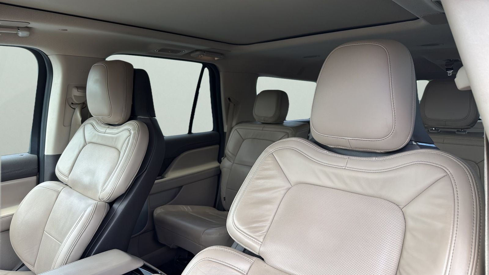 2022 Lincoln Navigator L Reserve