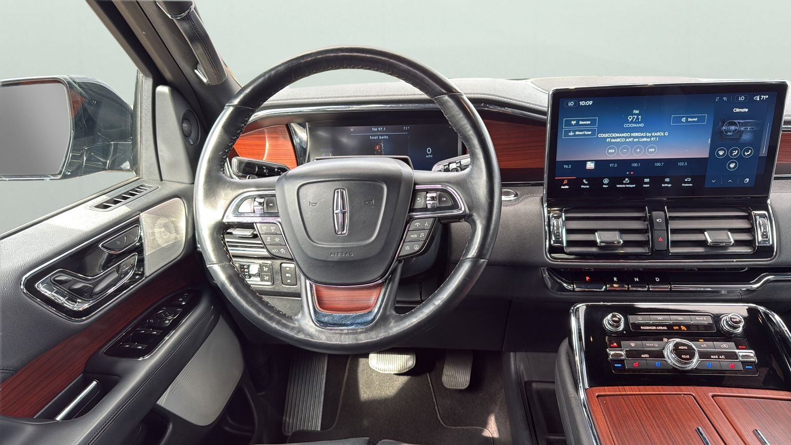 2022 Lincoln Navigator L Reserve