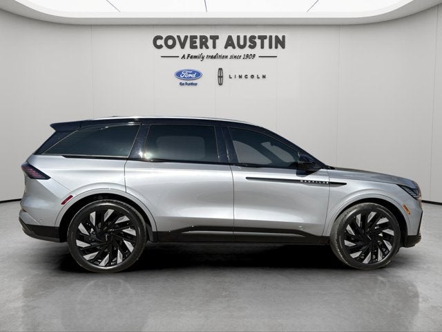 2024 Lincoln Nautilus Reserve