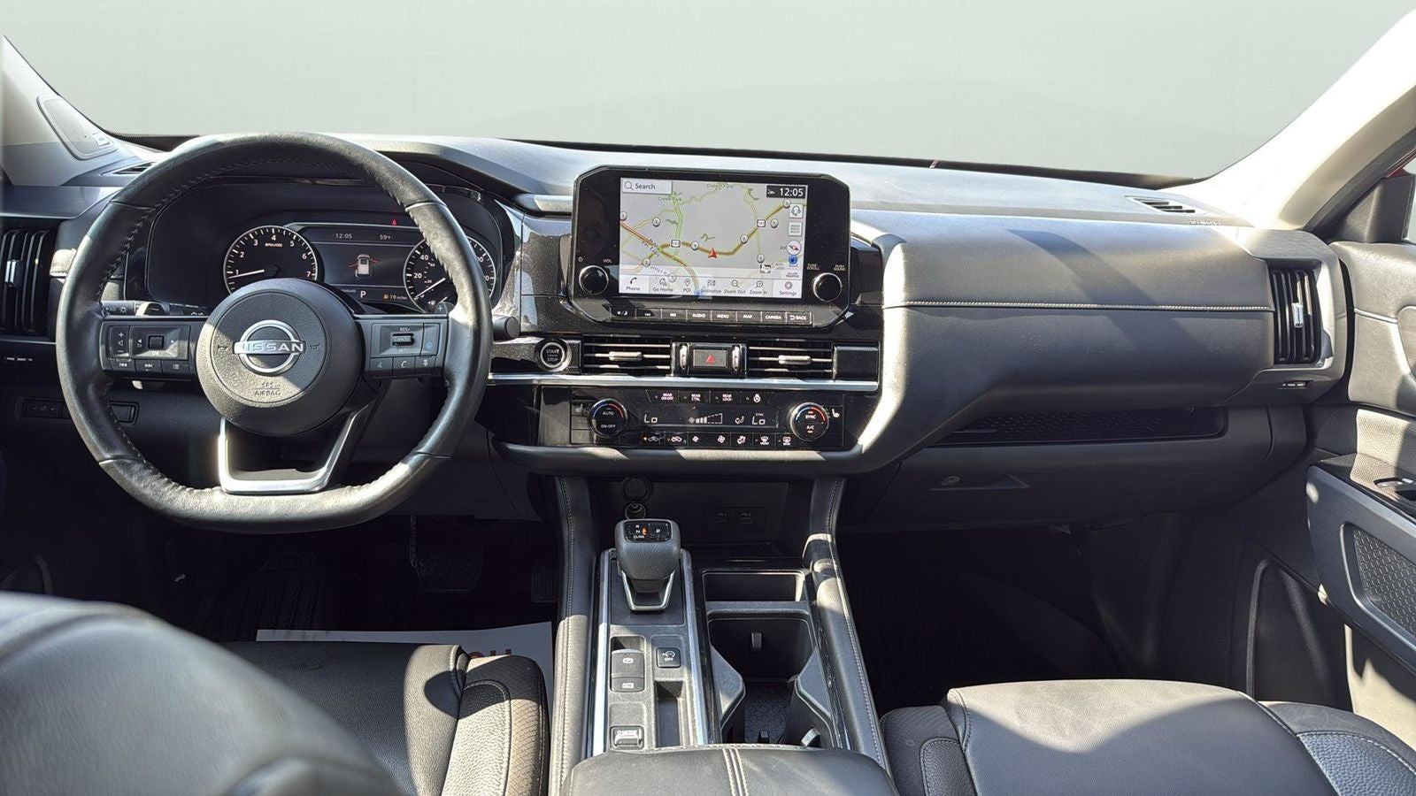 2023 Nissan Pathfinder SL