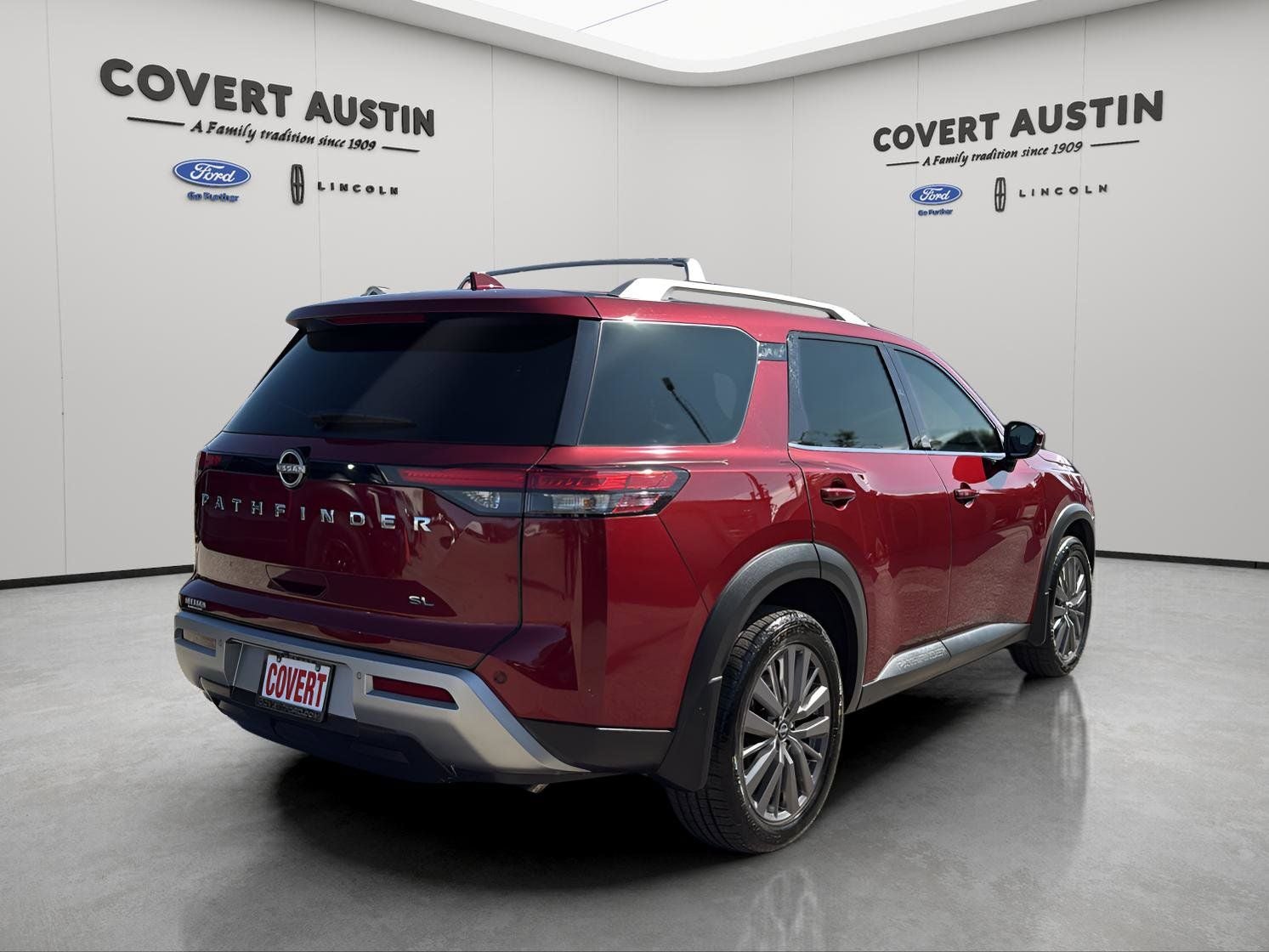 2023 Nissan Pathfinder SL