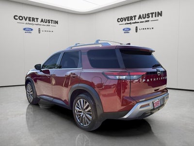 2023 Nissan Pathfinder SL