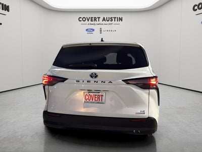 2024 Toyota Sienna LE 8 Passenger