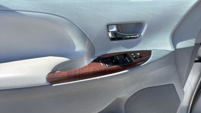 2013 Toyota Sienna XLE 8 Passenger