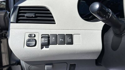 2013 Toyota Sienna XLE 8 Passenger