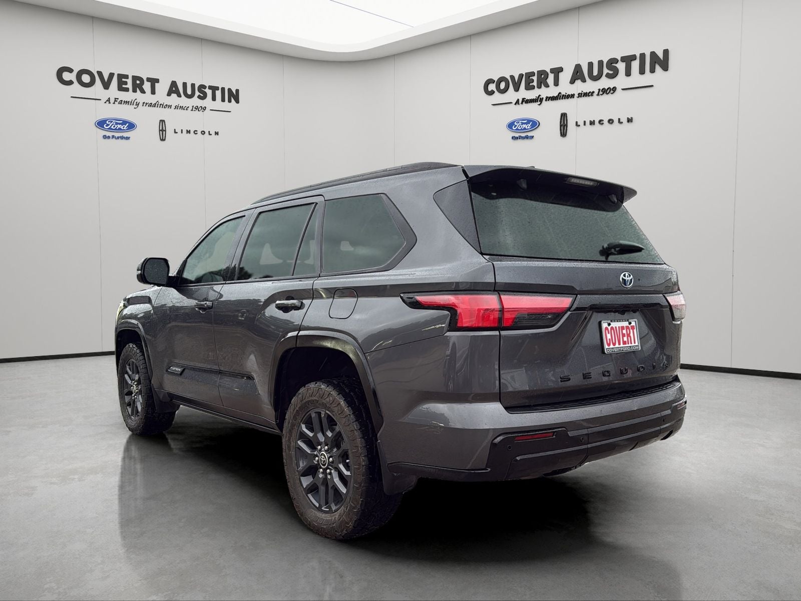 2023 Toyota Sequoia Platinum
