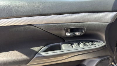 2018 Mitsubishi Outlander ES