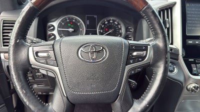 2018 Toyota Land Cruiser Base