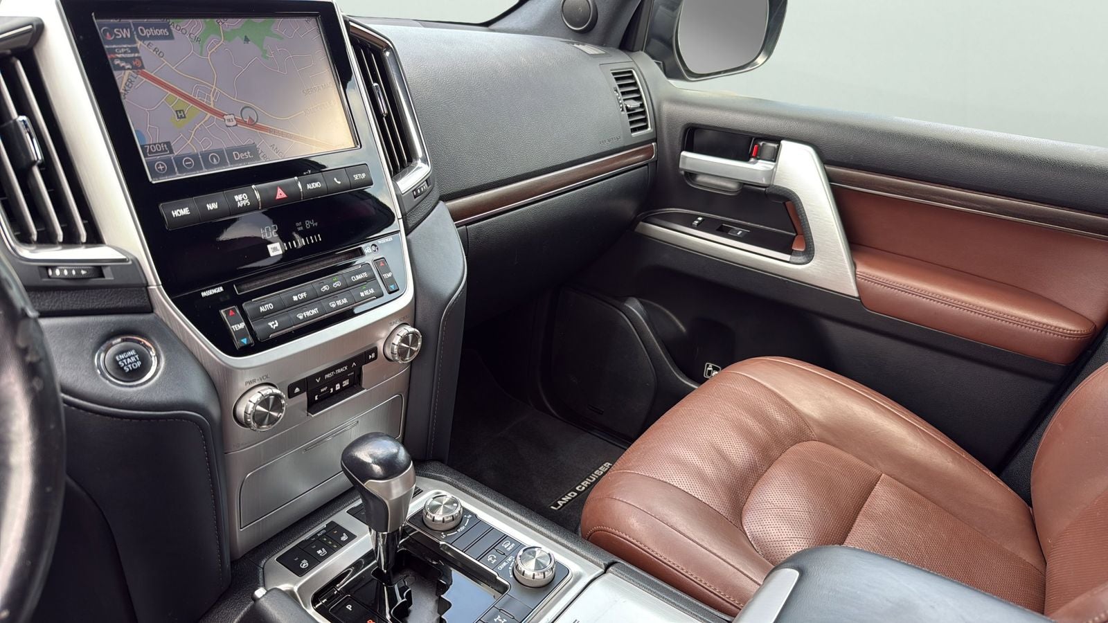 2018 Toyota Land Cruiser Base